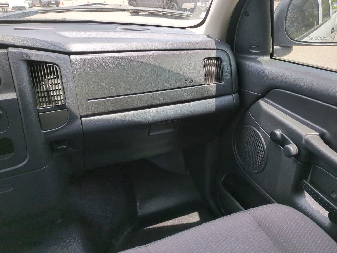 Thumbnail: 2004 Dodge Ram 1500 - 16