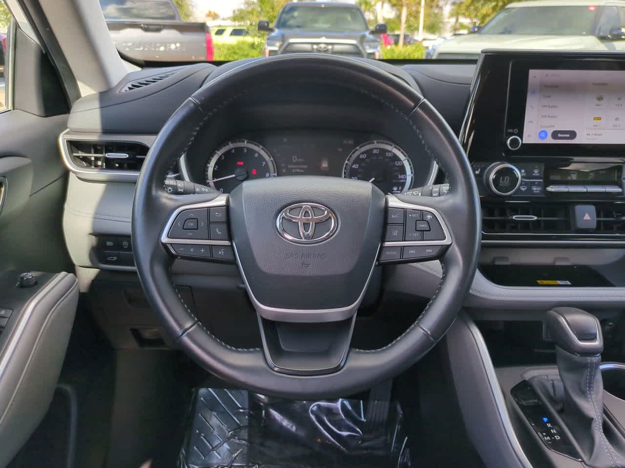 Thumbnail: 2024 Toyota Highlander - 16