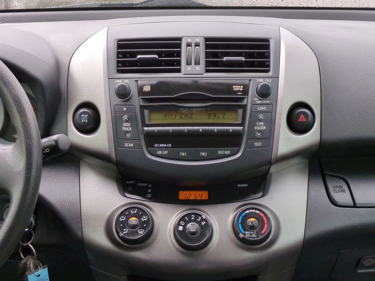 Thumbnail: 2011 Toyota RAV4 - 17