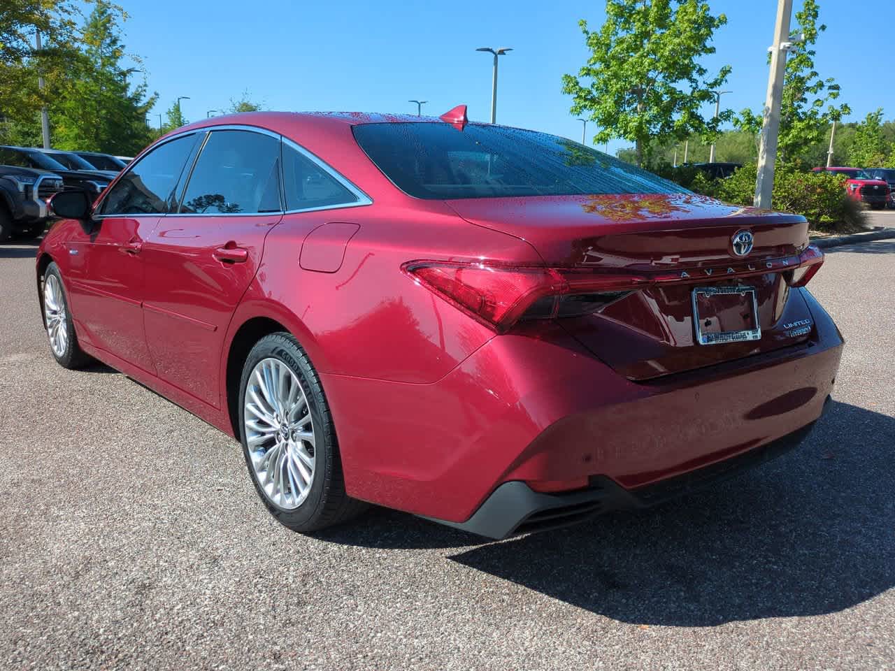 Thumbnail: 2020 Toyota Avalon - 4