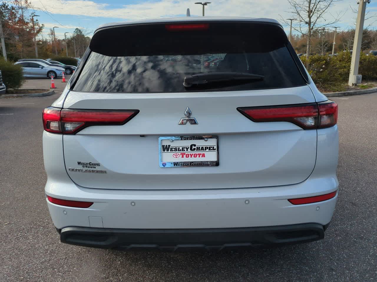 Thumbnail: 2022 Mitsubishi Outlander - 5