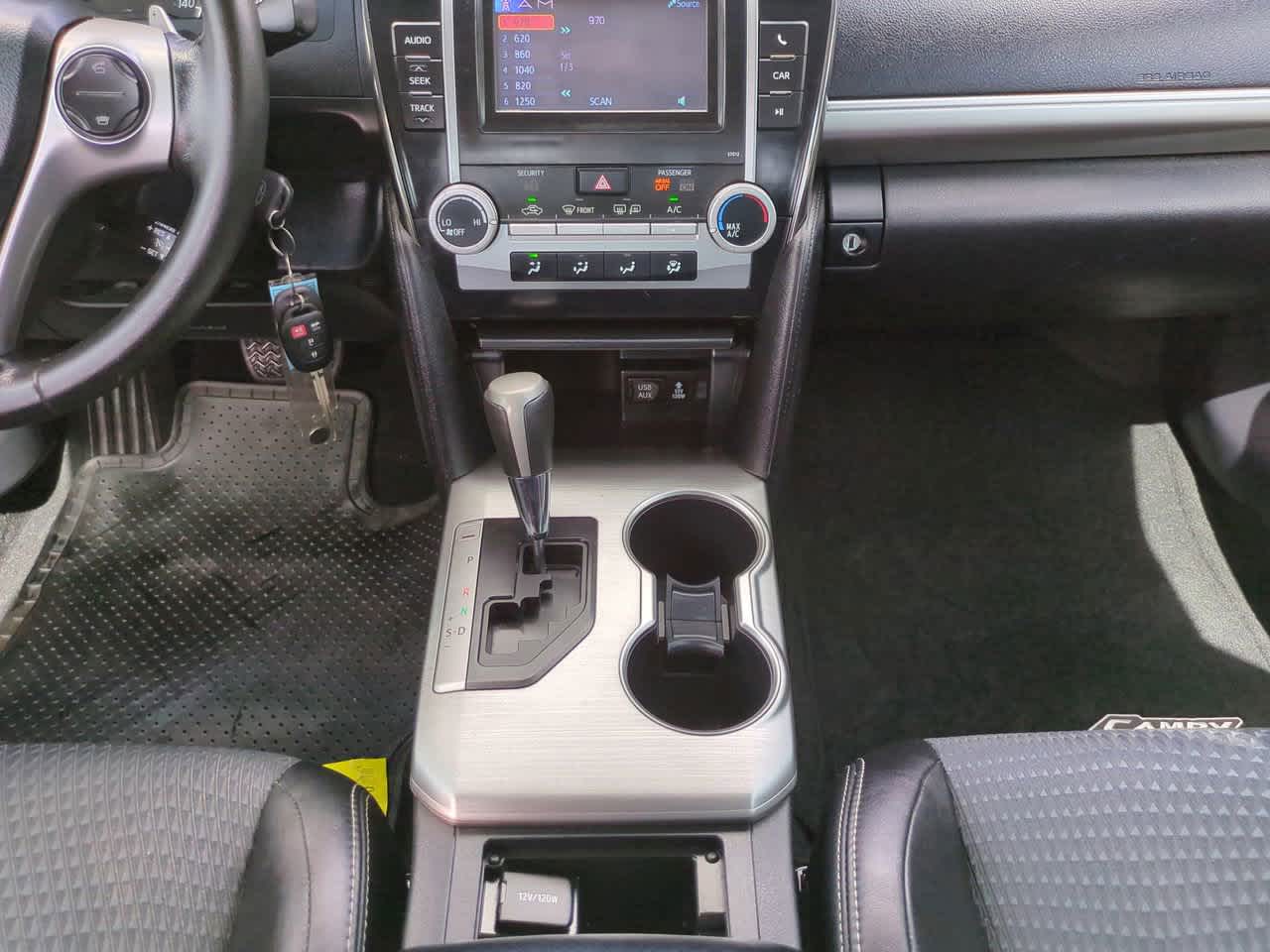 Thumbnail: 2012 Toyota Camry - 18