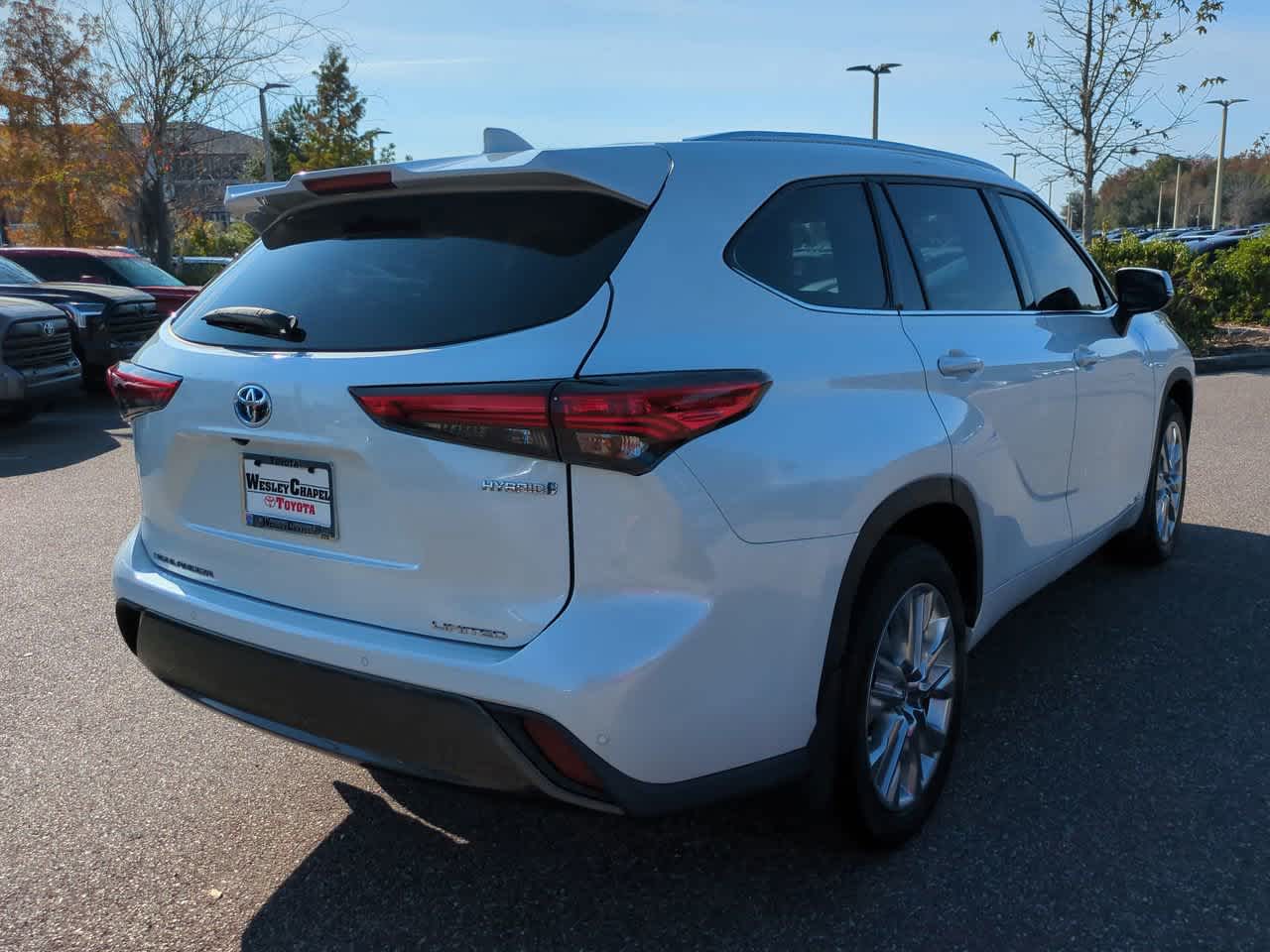 Thumbnail: 2022 Toyota Highlander - 6