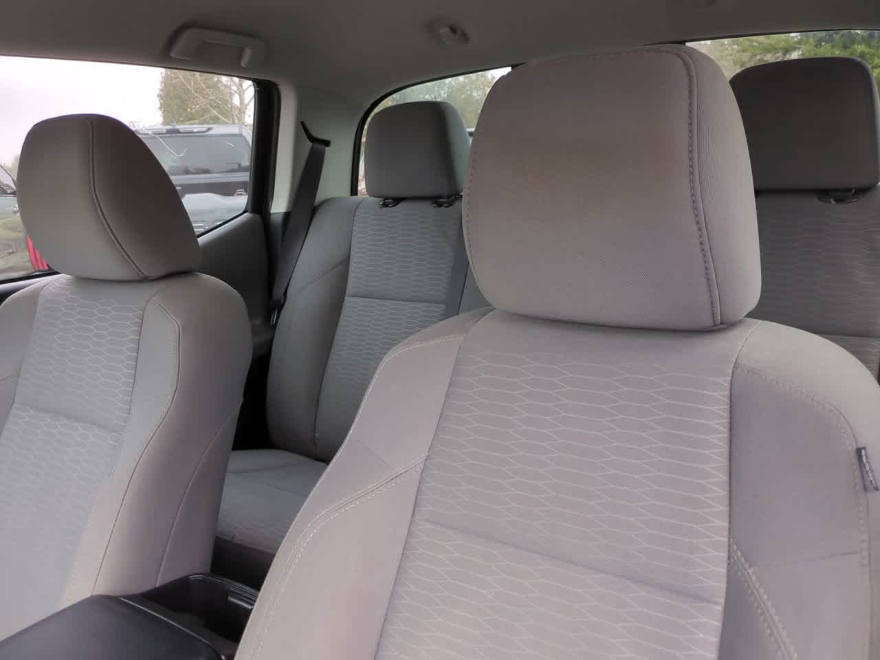 Thumbnail: 2016 Toyota Tacoma - 8