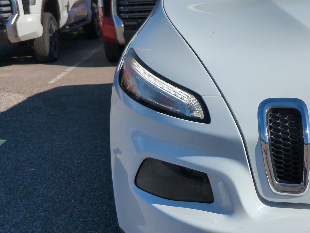 Thumbnail: 2015 Jeep Cherokee - 10