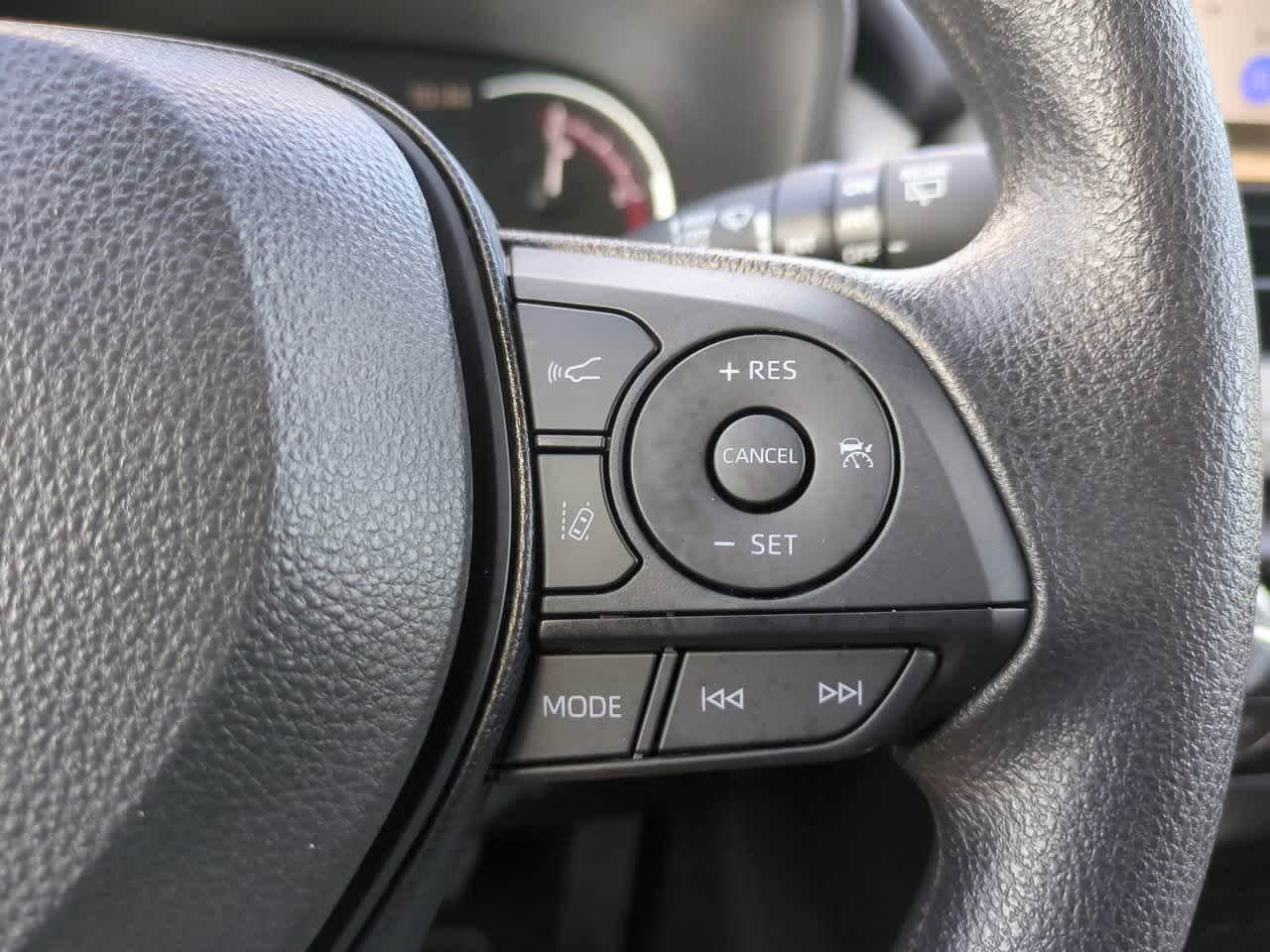 Thumbnail: 2025 Toyota RAV4 - 23