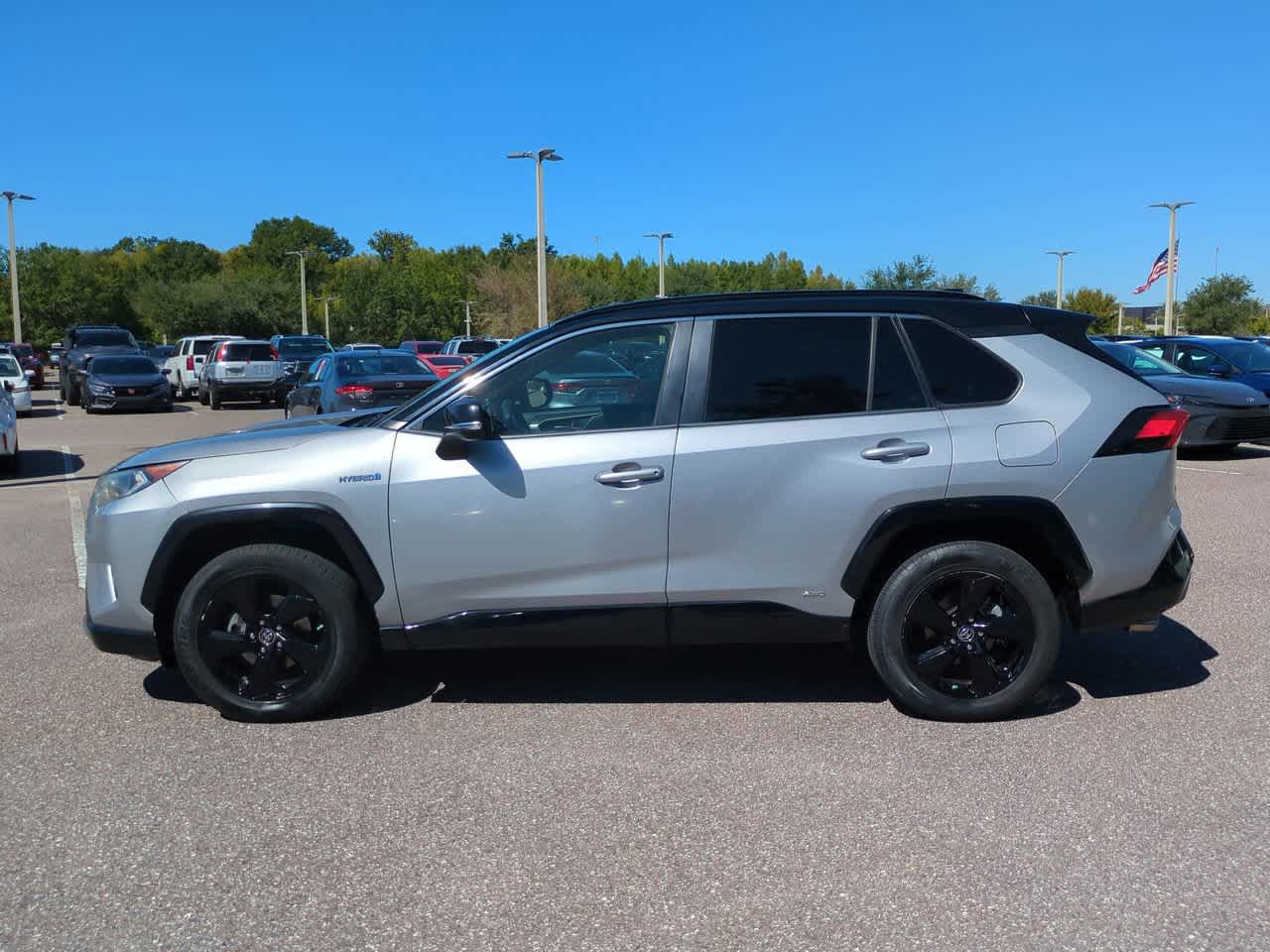 Thumbnail: 2019 Toyota RAV4 - 3