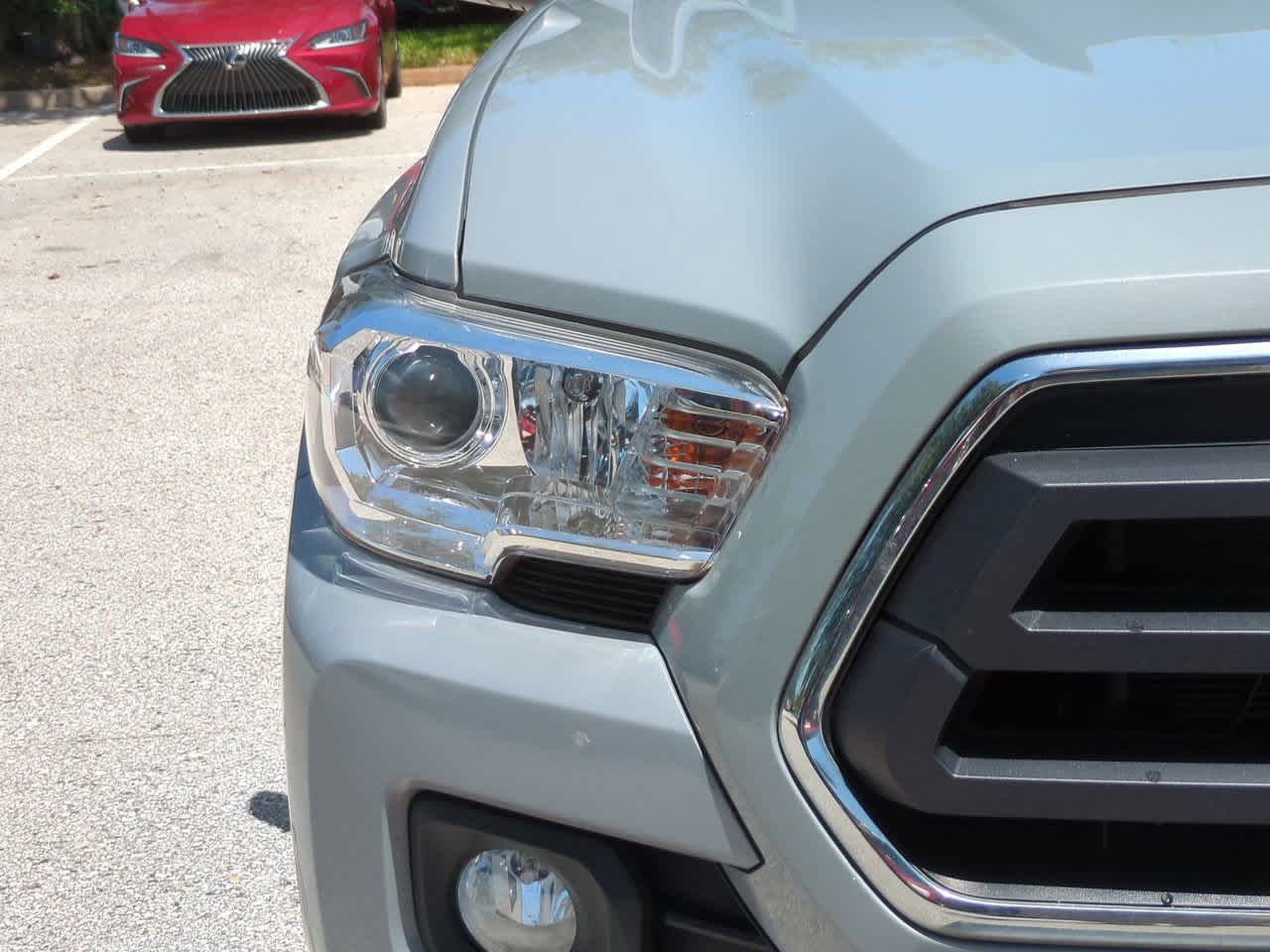 Thumbnail: 2021 Toyota Tacoma - 10
