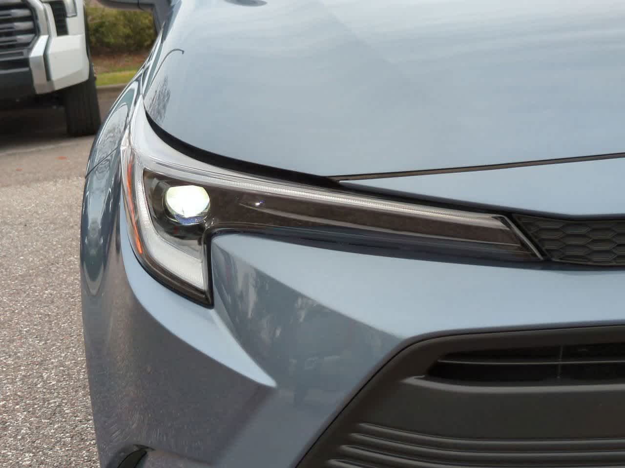 Thumbnail: 2025 Toyota Corolla - 10