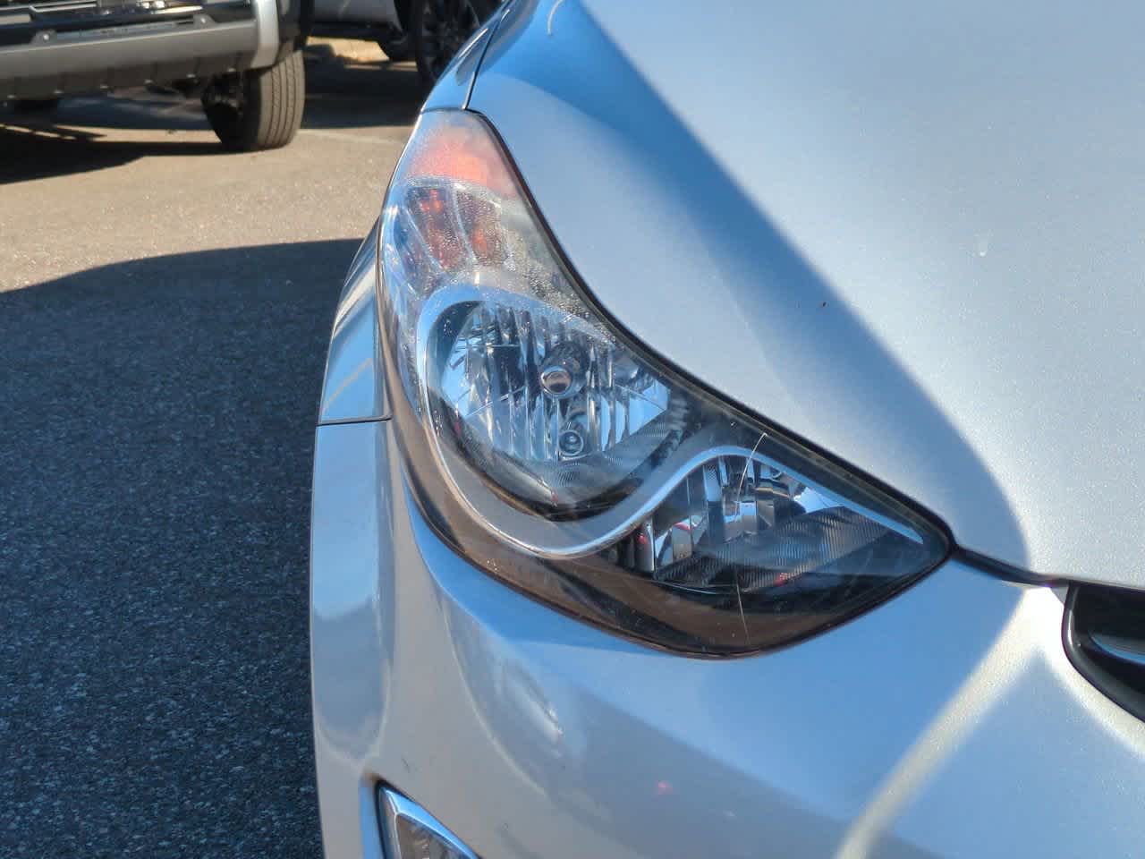 Thumbnail: 2013 Hyundai Elantra - 10