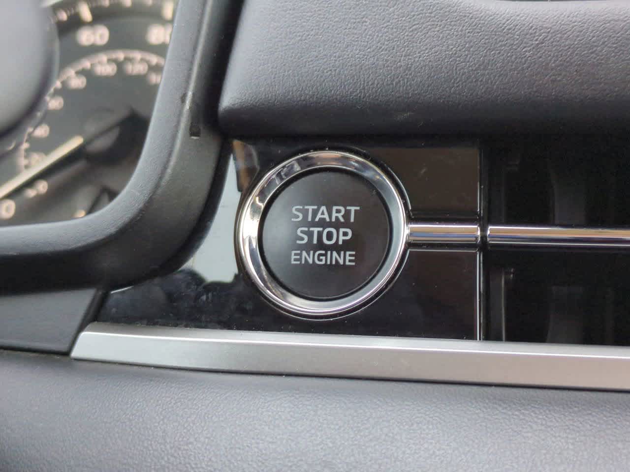 Thumbnail: 2025 Mitsubishi Outlander - 28