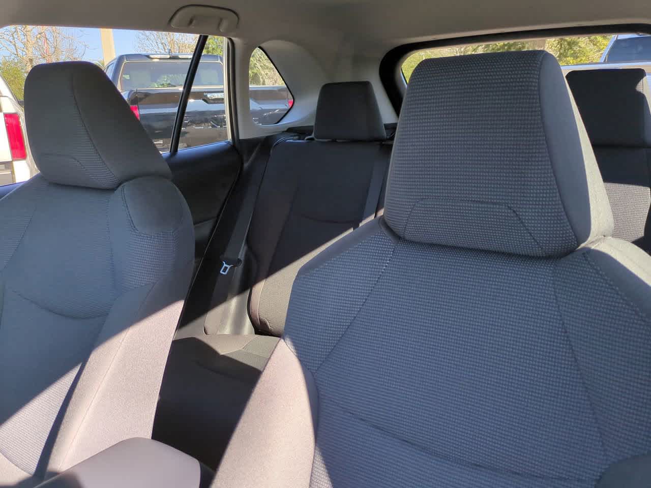 Thumbnail: 2022 Toyota RAV4 - 8