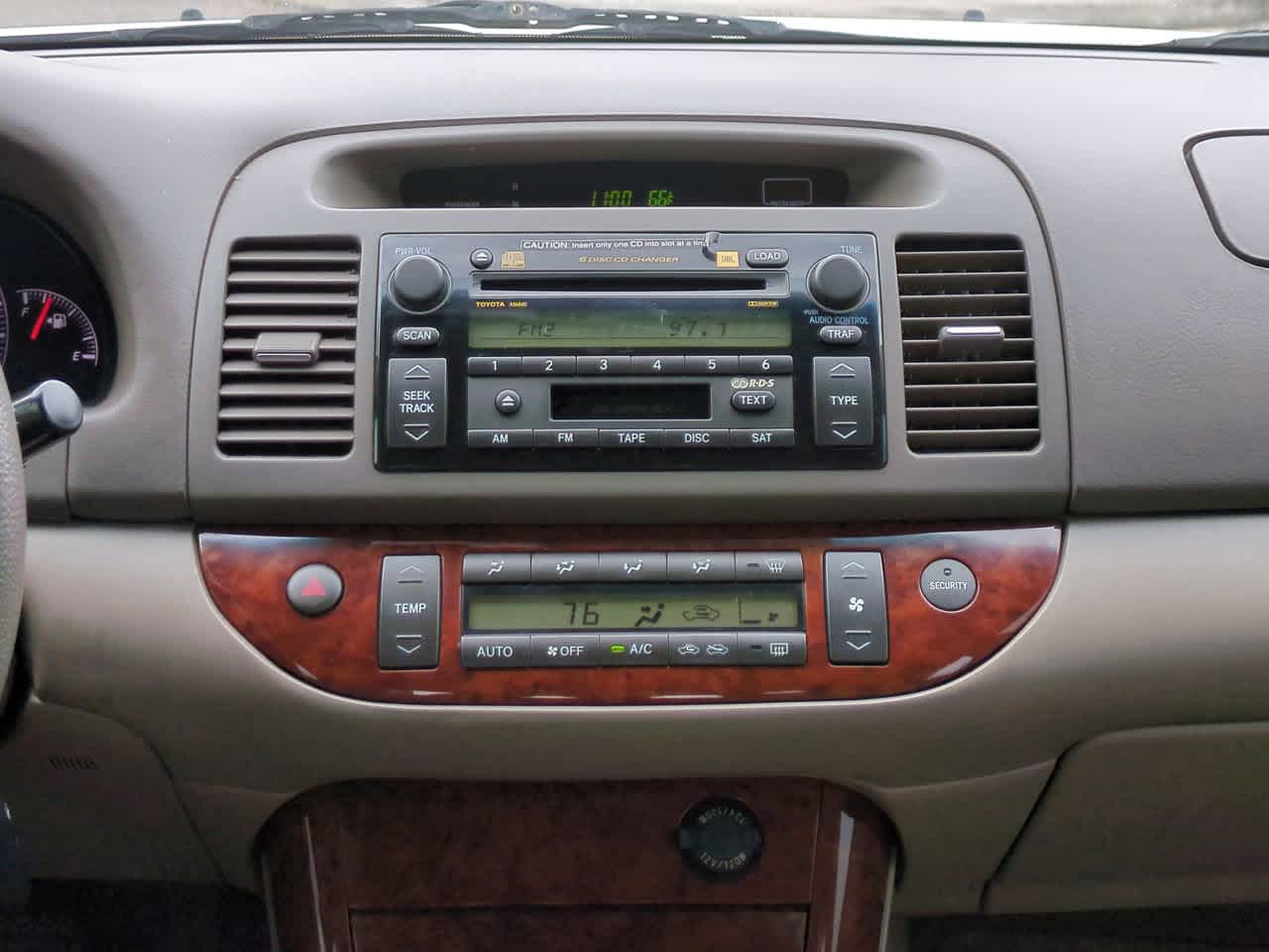 Thumbnail: 2006 Toyota Camry - 17