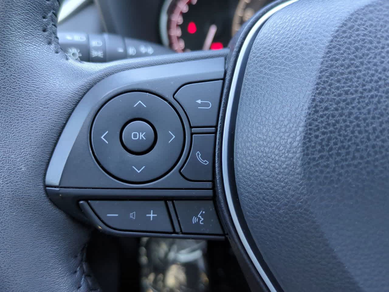 Thumbnail: 2023 Toyota RAV4 - 24