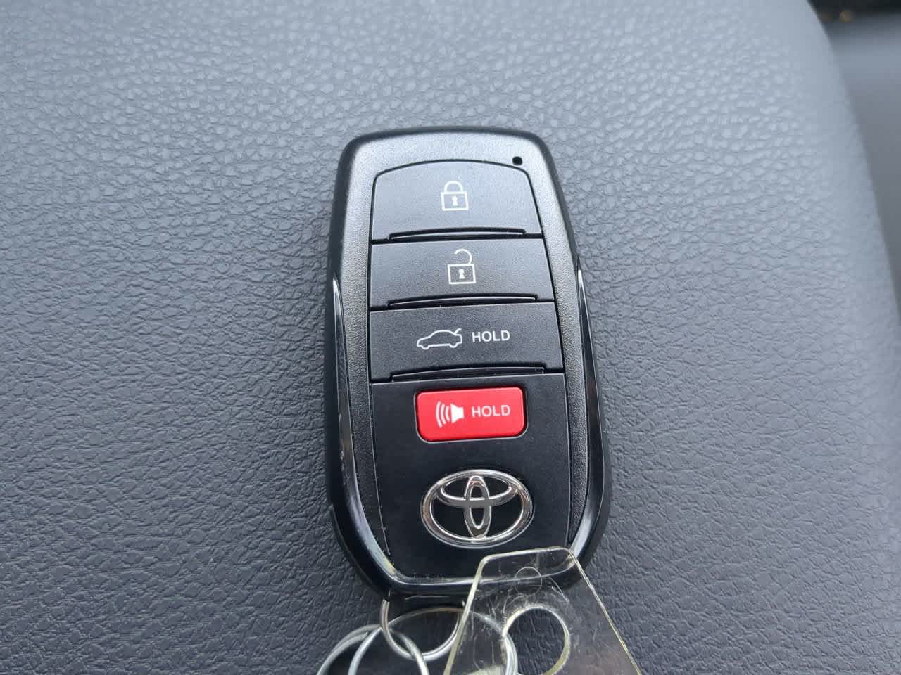 2025 Toyota Camry SE 25