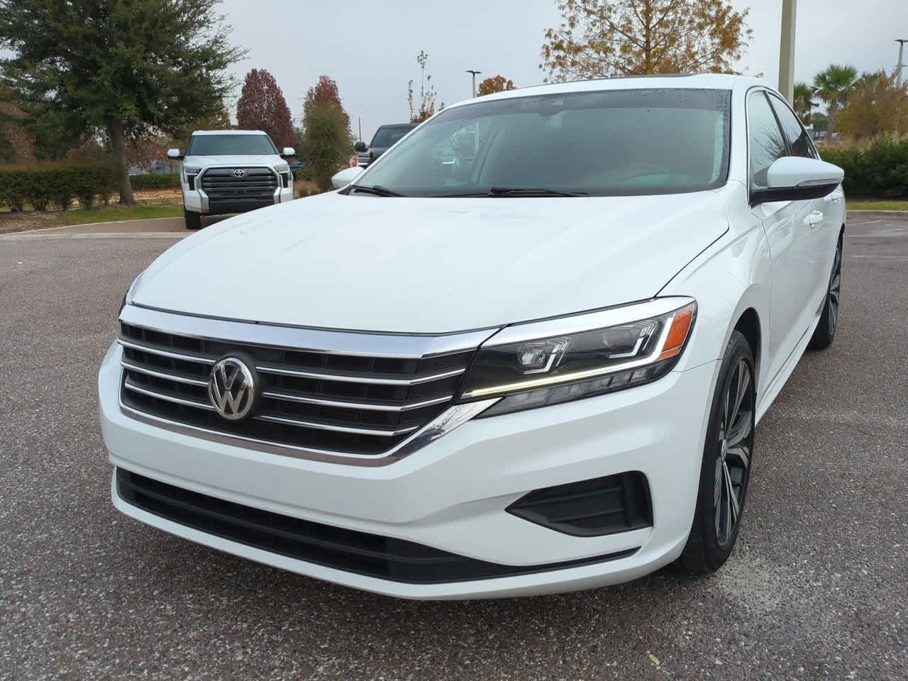 Thumbnail: 2022 Volkswagen Passat - 2