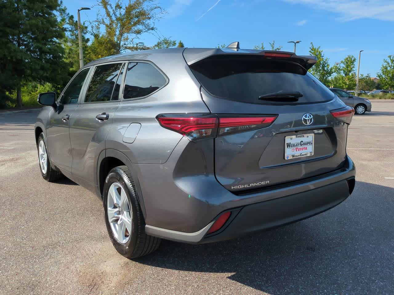 Thumbnail: 2023 Toyota Highlander - 4