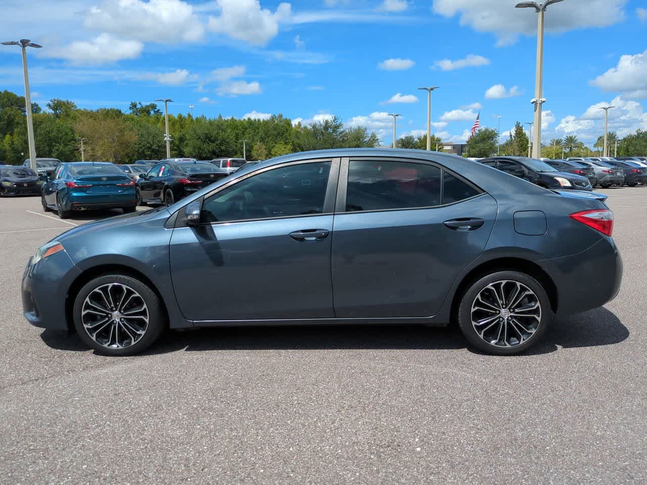 Thumbnail: 2016 Toyota Corolla - 3