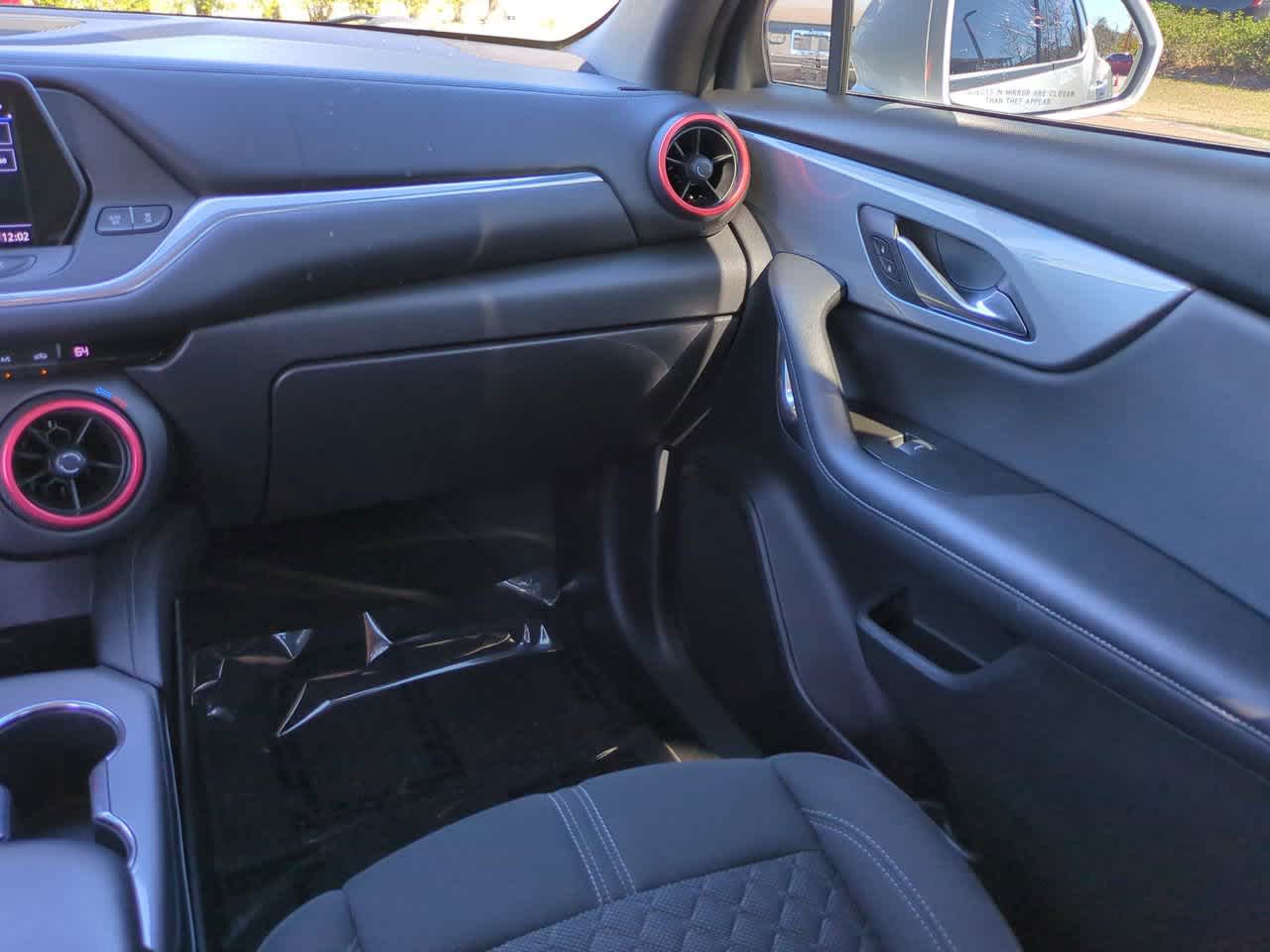 Thumbnail: 2019 Chevrolet Blazer - 16