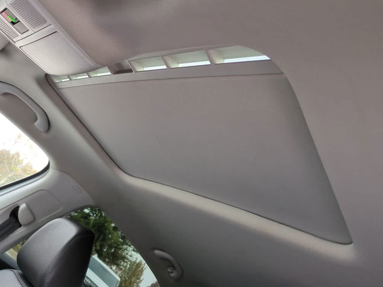 Thumbnail: 2022 Volkswagen Passat - 19