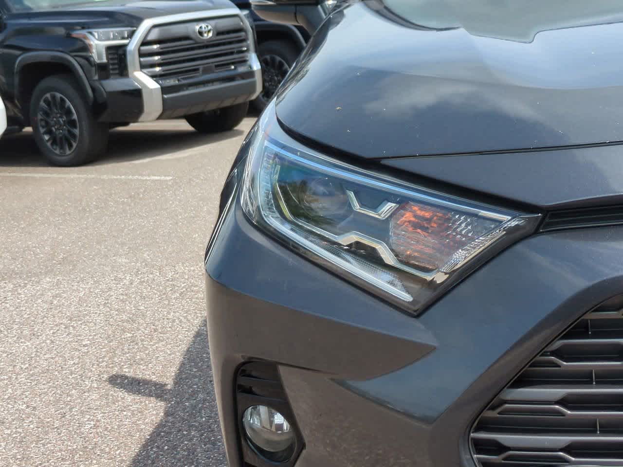 Thumbnail: 2020 Toyota RAV4 - 10