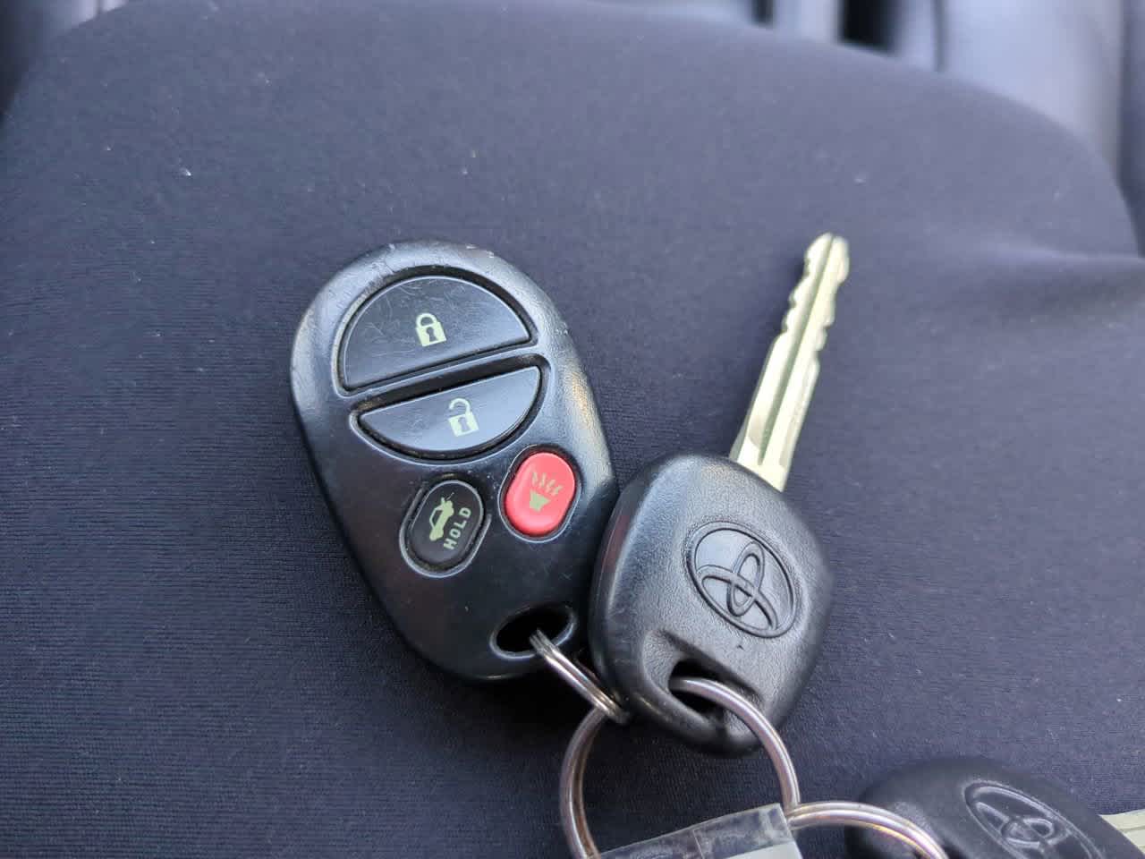 Thumbnail: 2006 Toyota Avalon - 24