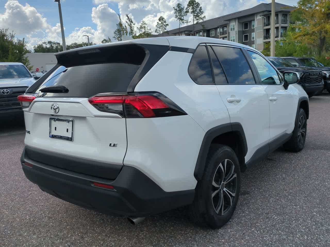 Thumbnail: 2022 Toyota RAV4 - 6