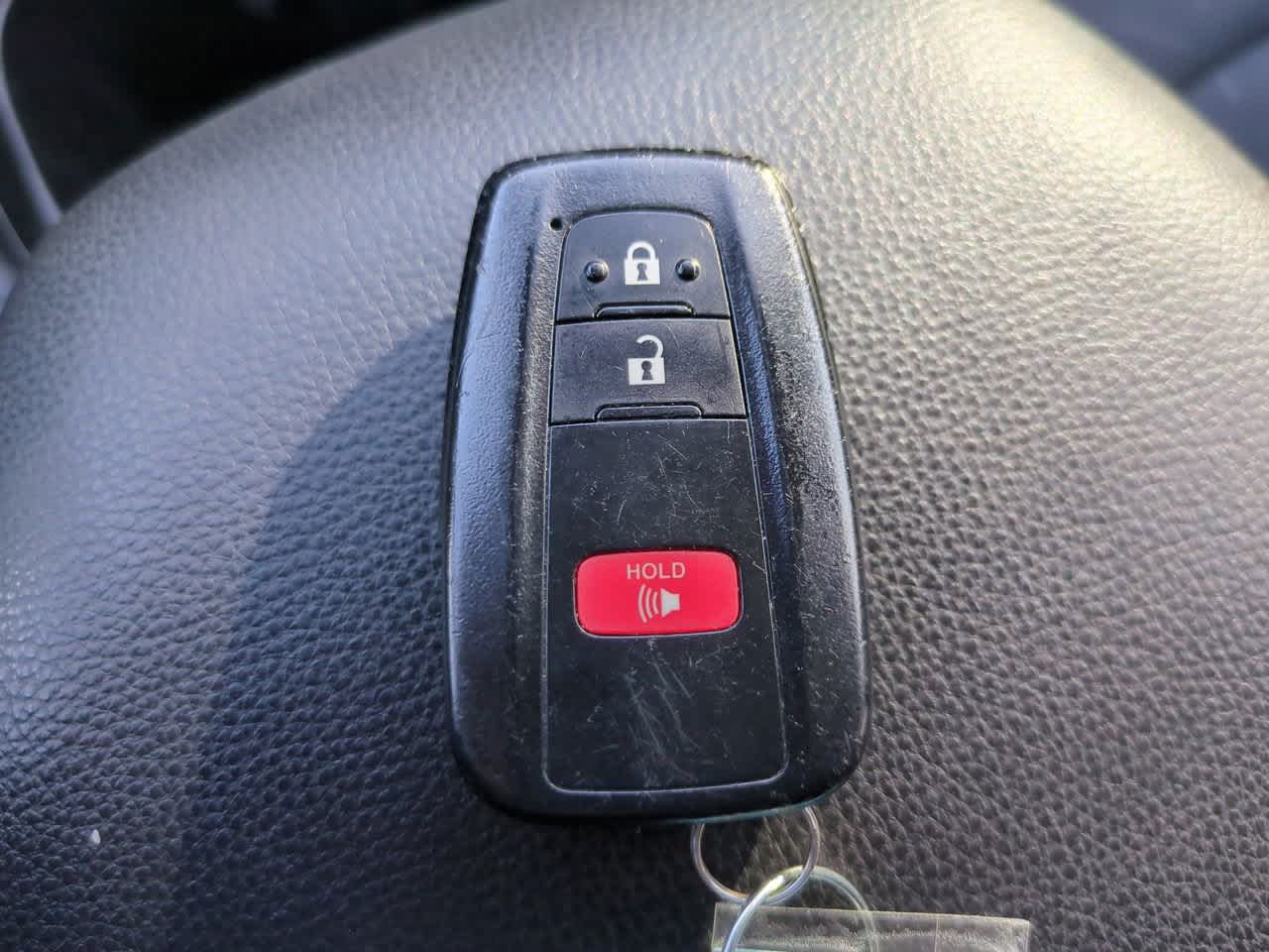 Thumbnail: 2021 Toyota RAV4 - 26