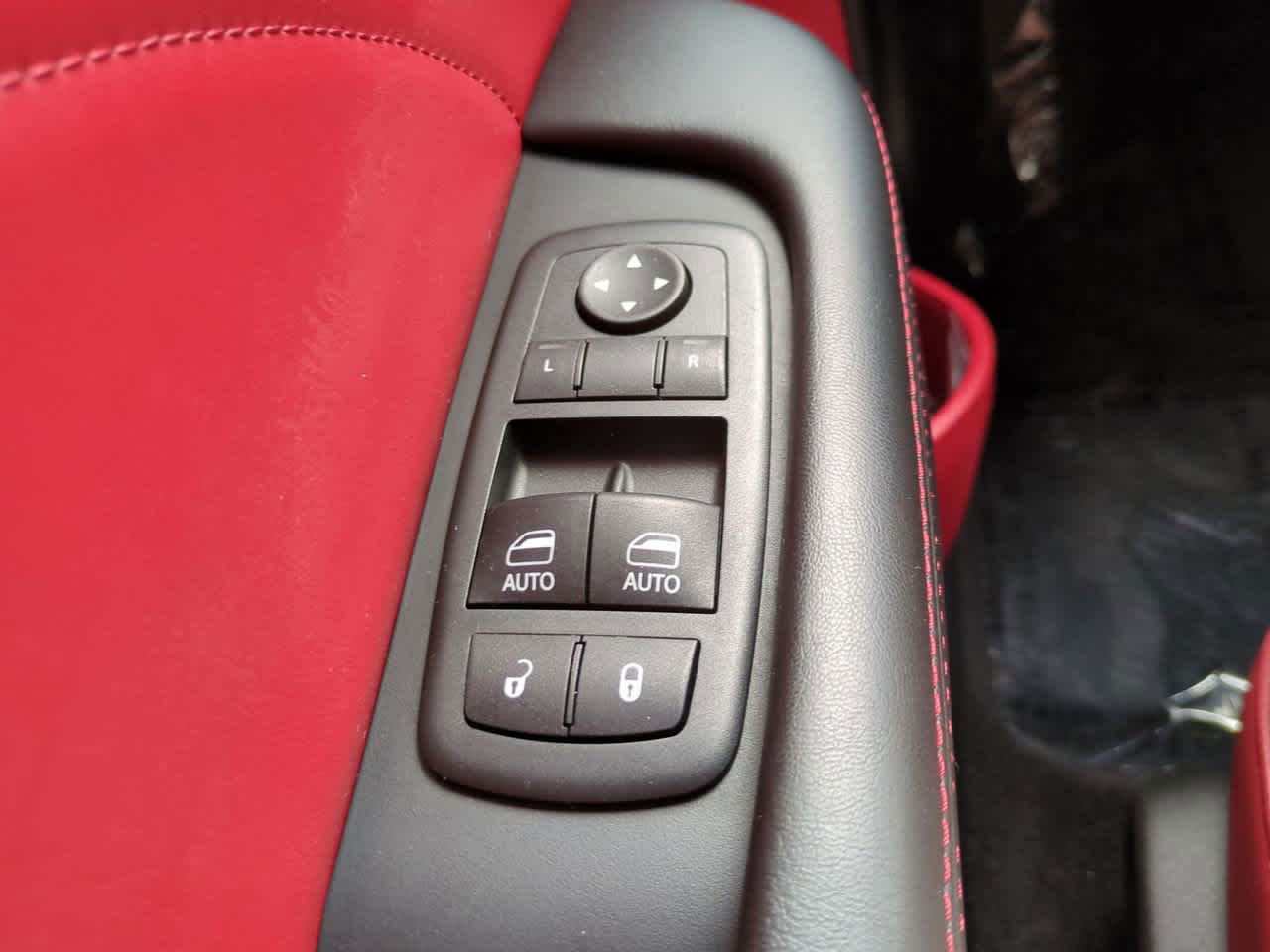 Thumbnail: 2015 Dodge Challenger - 22