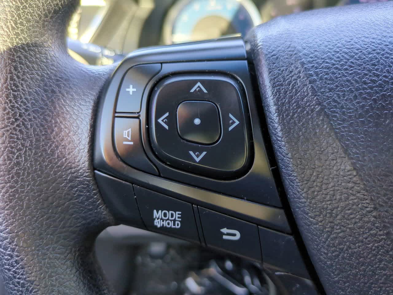 Thumbnail: 2016 Toyota Camry - 21