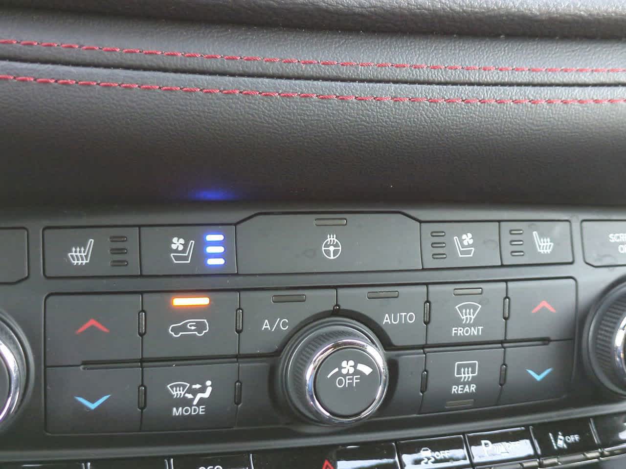 Thumbnail: 2025 Dodge Durango - 22