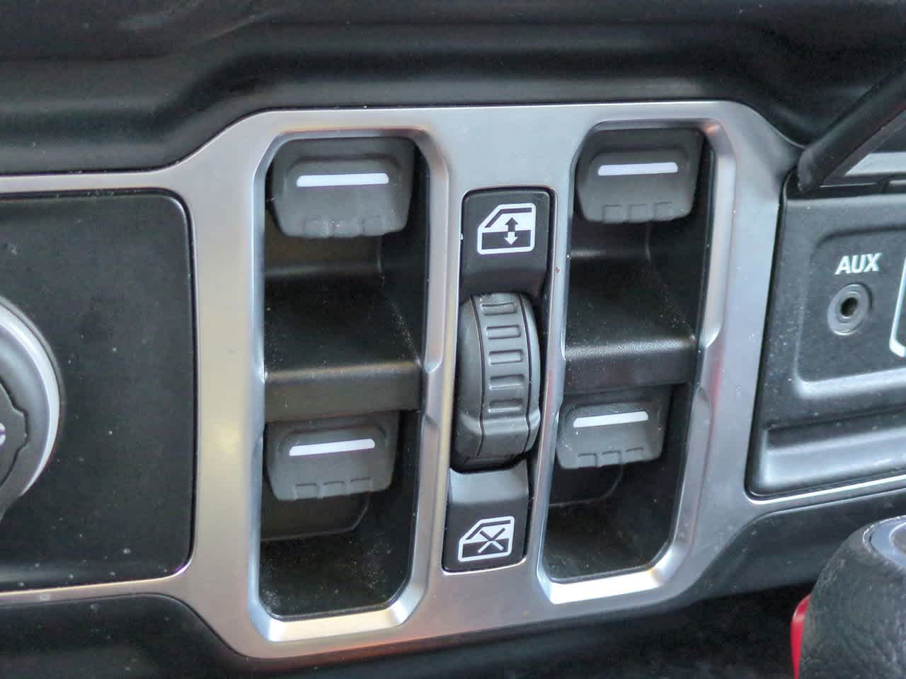 Thumbnail: 2025 Jeep Wrangler - 22