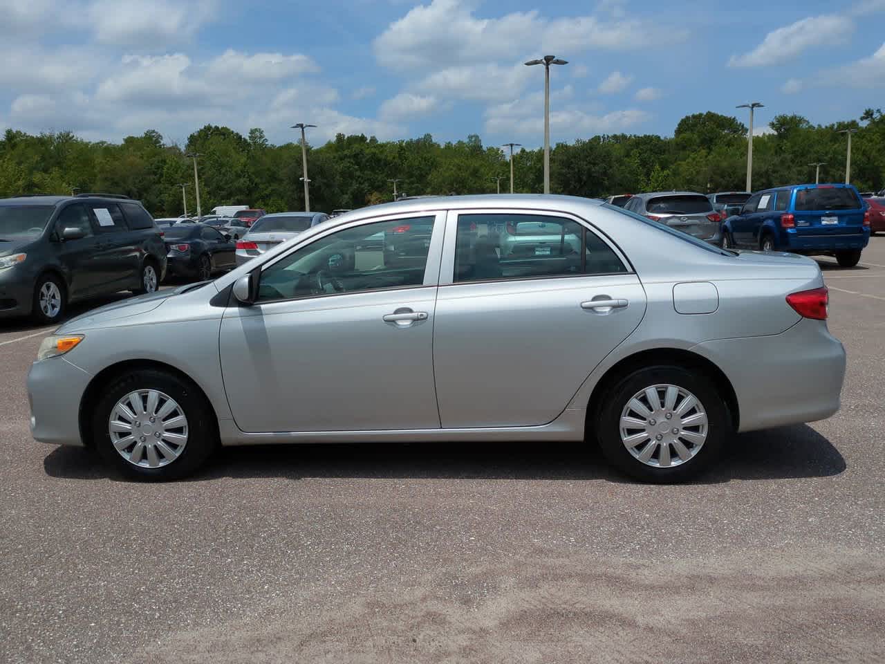 Thumbnail: 2013 Toyota Corolla - 3