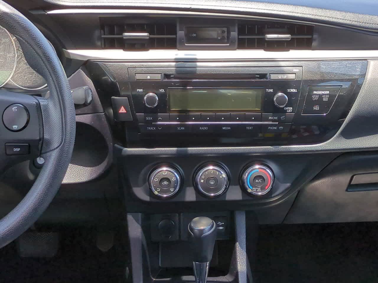 Thumbnail: 2014 Toyota Corolla - 17