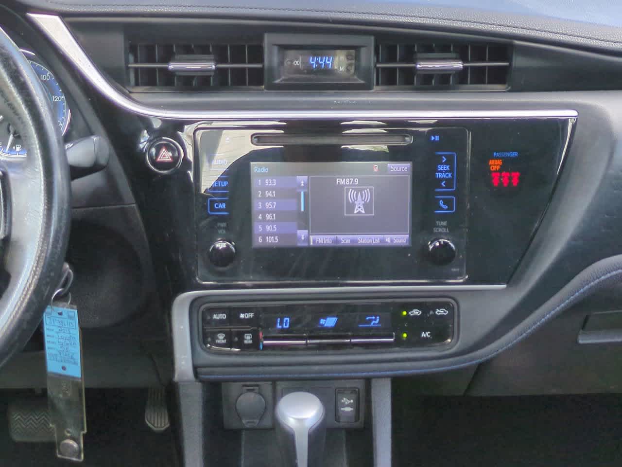 Thumbnail: 2018 Toyota Corolla - 17