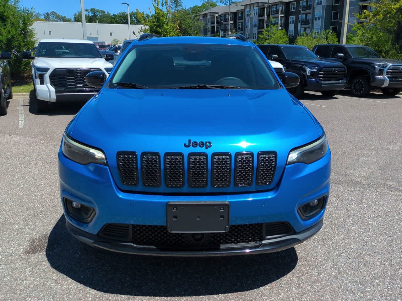 Thumbnail: 2023 Jeep Cherokee - 9