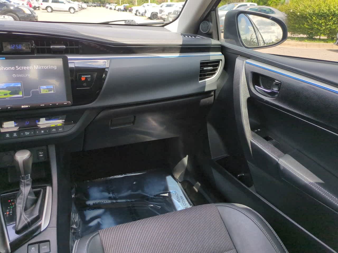 Thumbnail: 2016 Toyota Corolla - 16