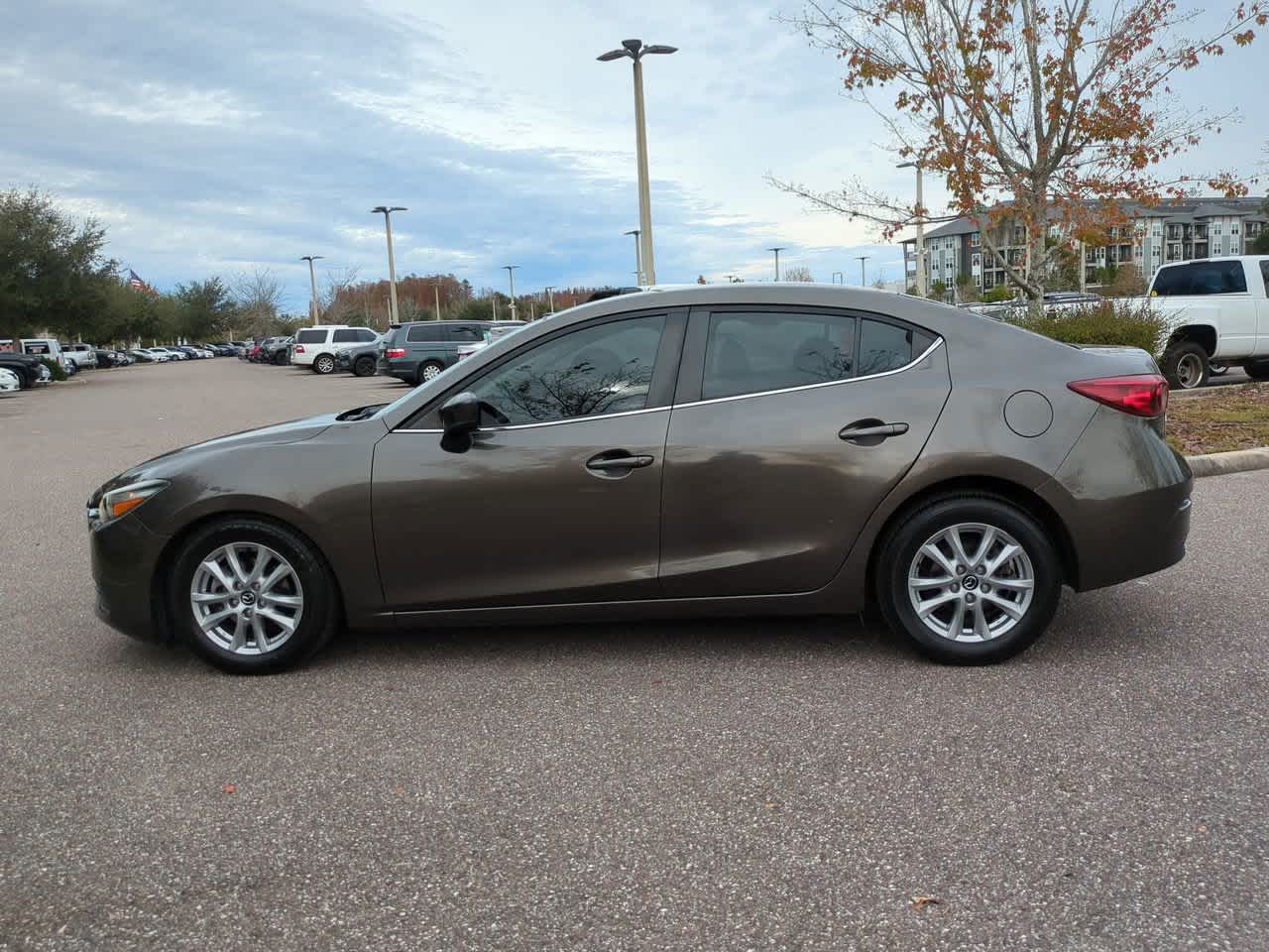 Thumbnail: 2017 Mazda Mazda3 - 3