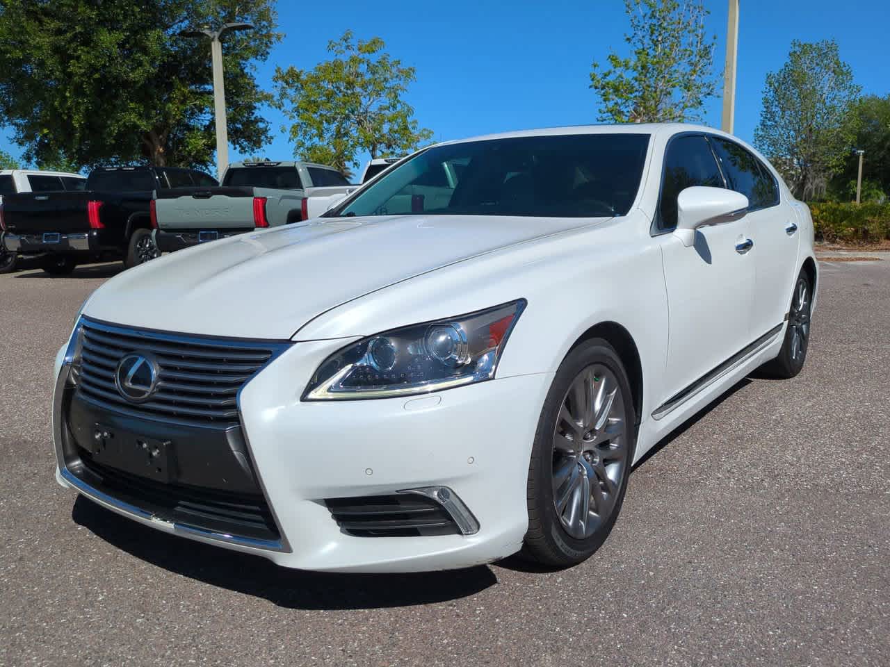 Thumbnail: 2014 Lexus LS - 2