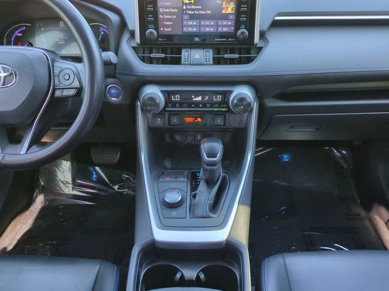 Thumbnail: 2020 Toyota RAV4 - 18