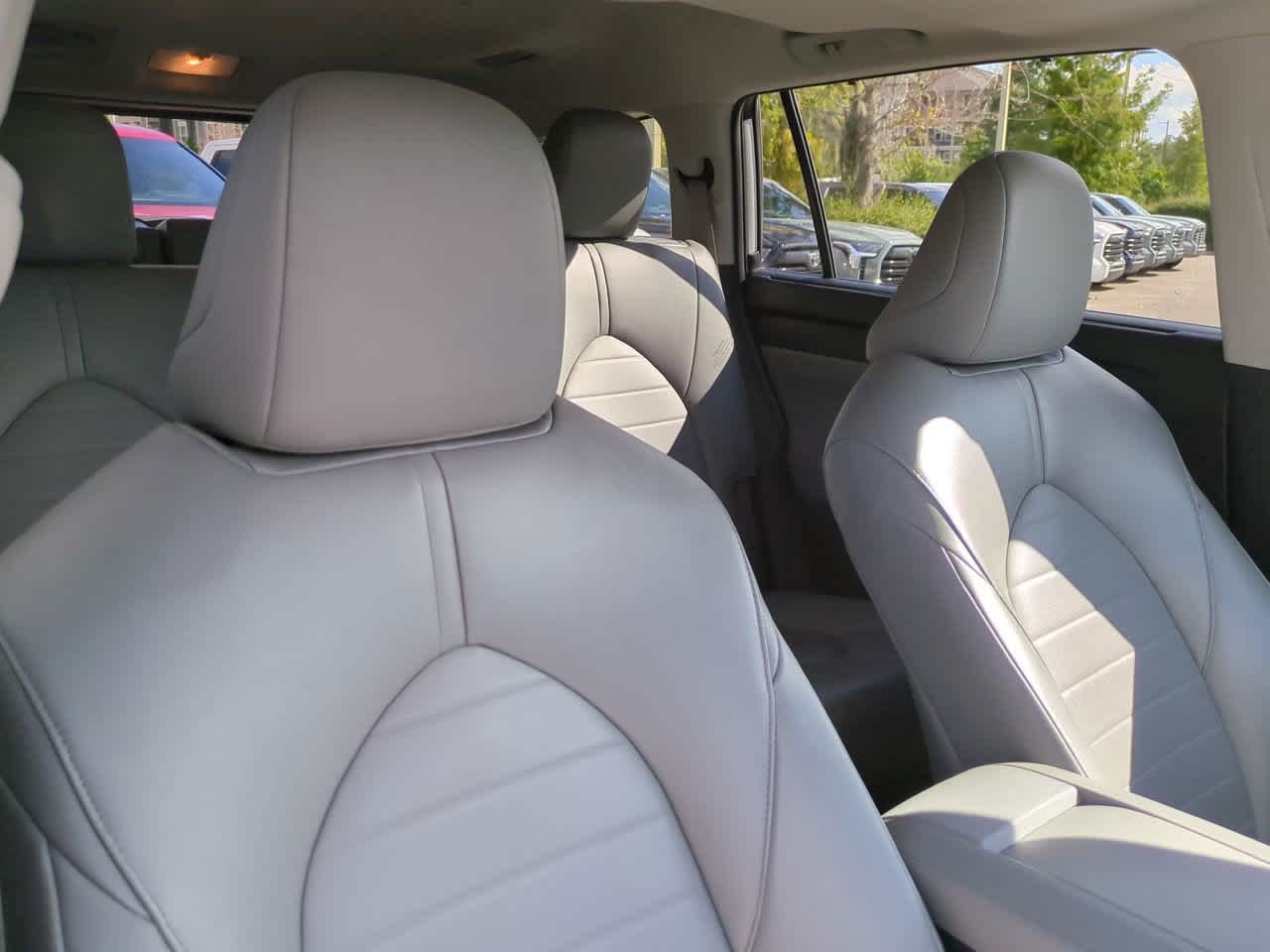 Thumbnail: 2024 Toyota Highlander - 7