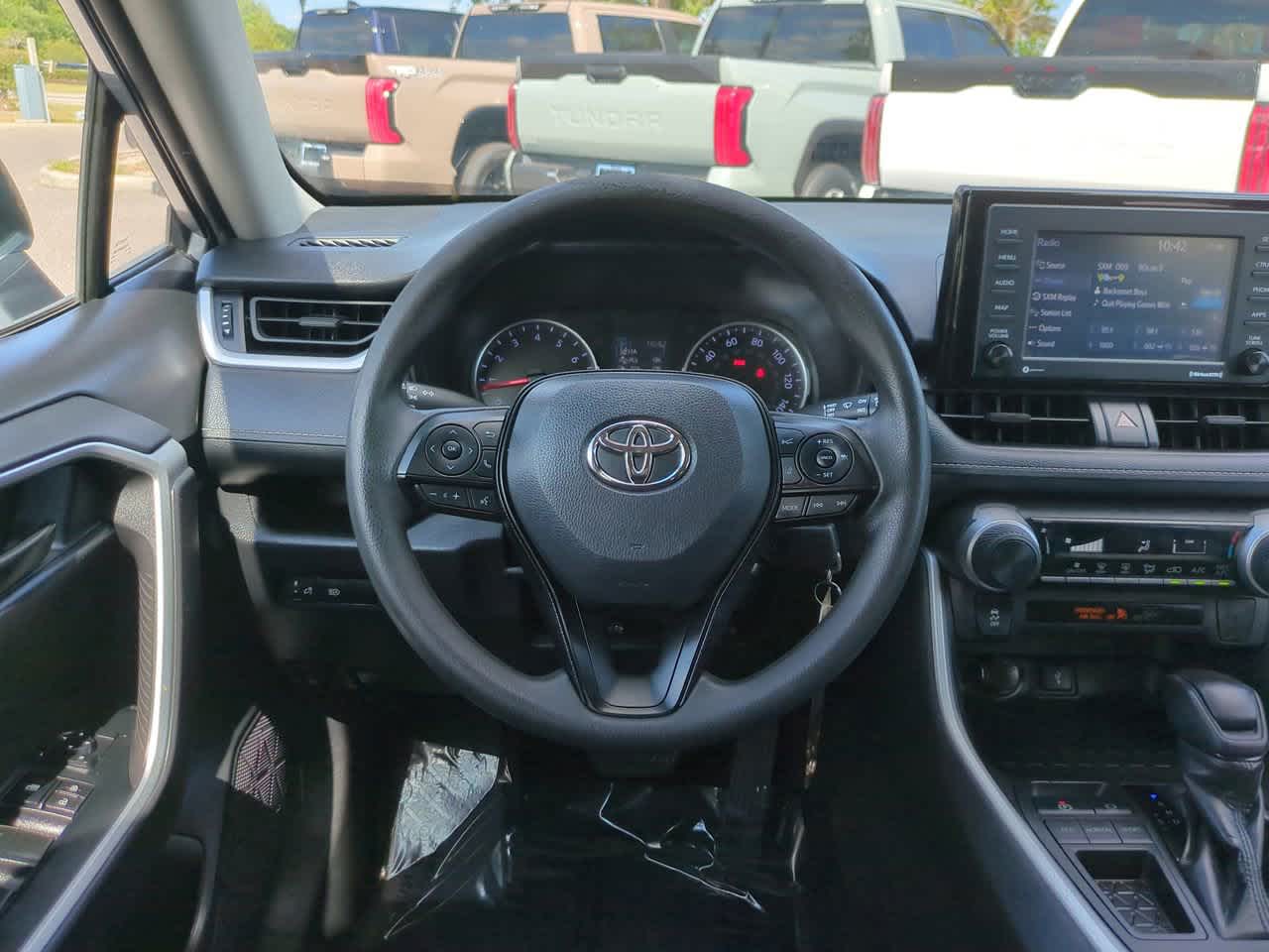Thumbnail: 2021 Toyota RAV4 - 15