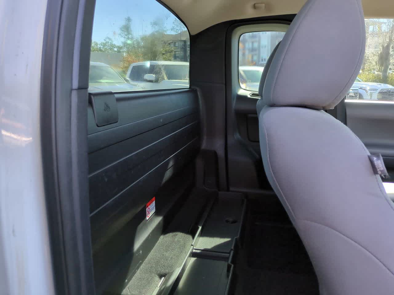 Thumbnail: 2017 Toyota Tacoma - 13