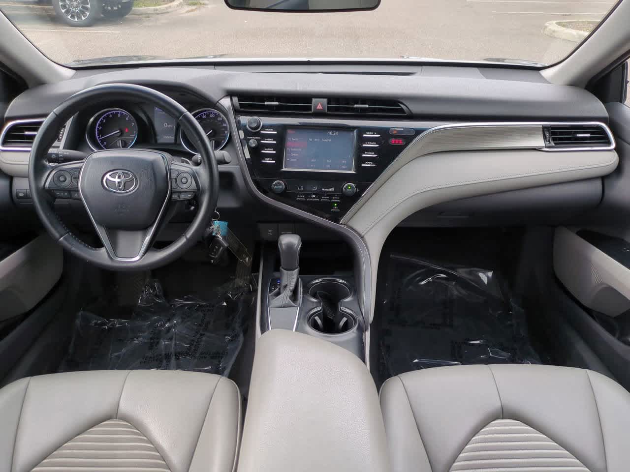 Thumbnail: 2018 Toyota Camry - 14