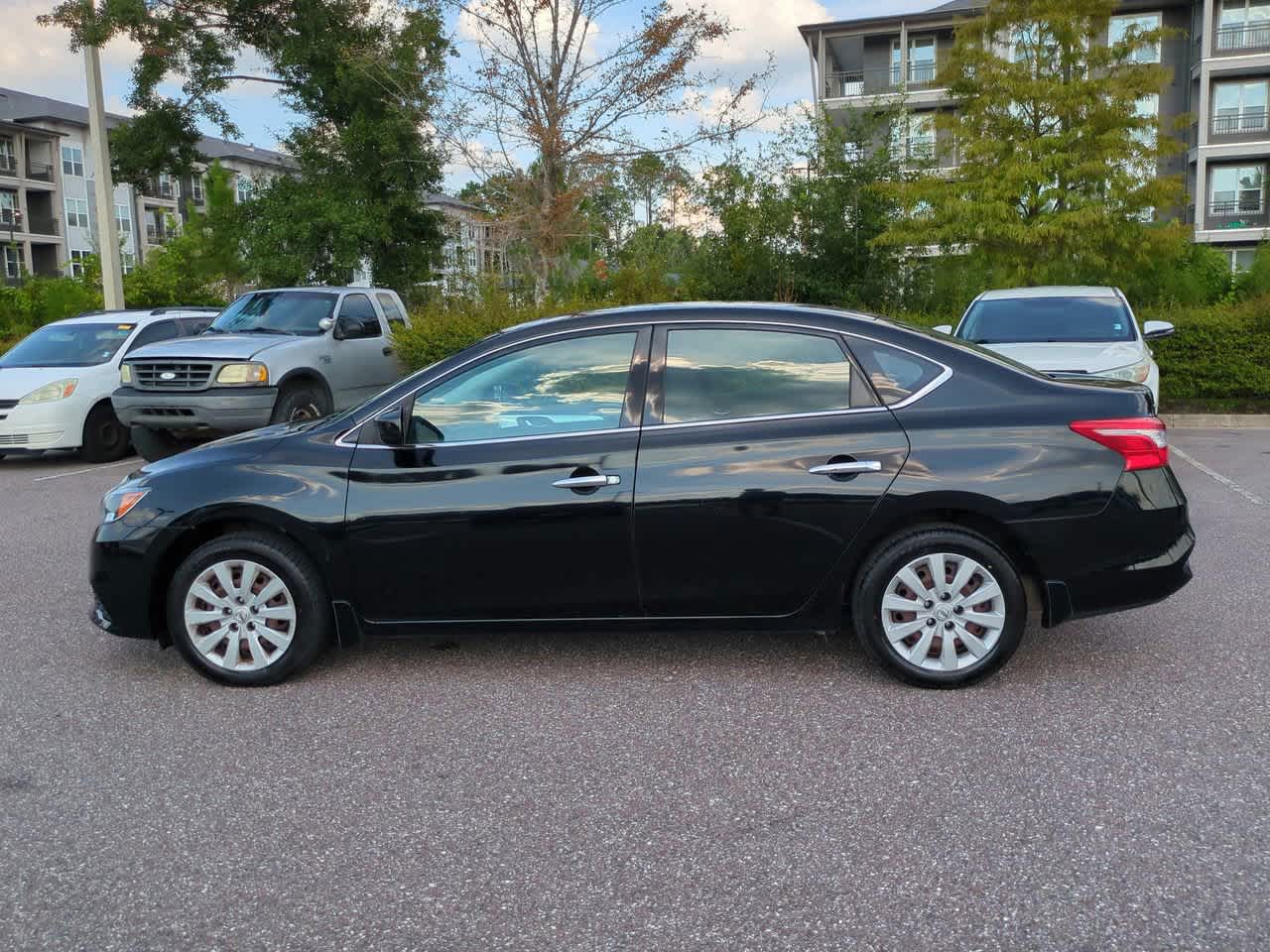 Thumbnail: 2017 Nissan Sentra - 3