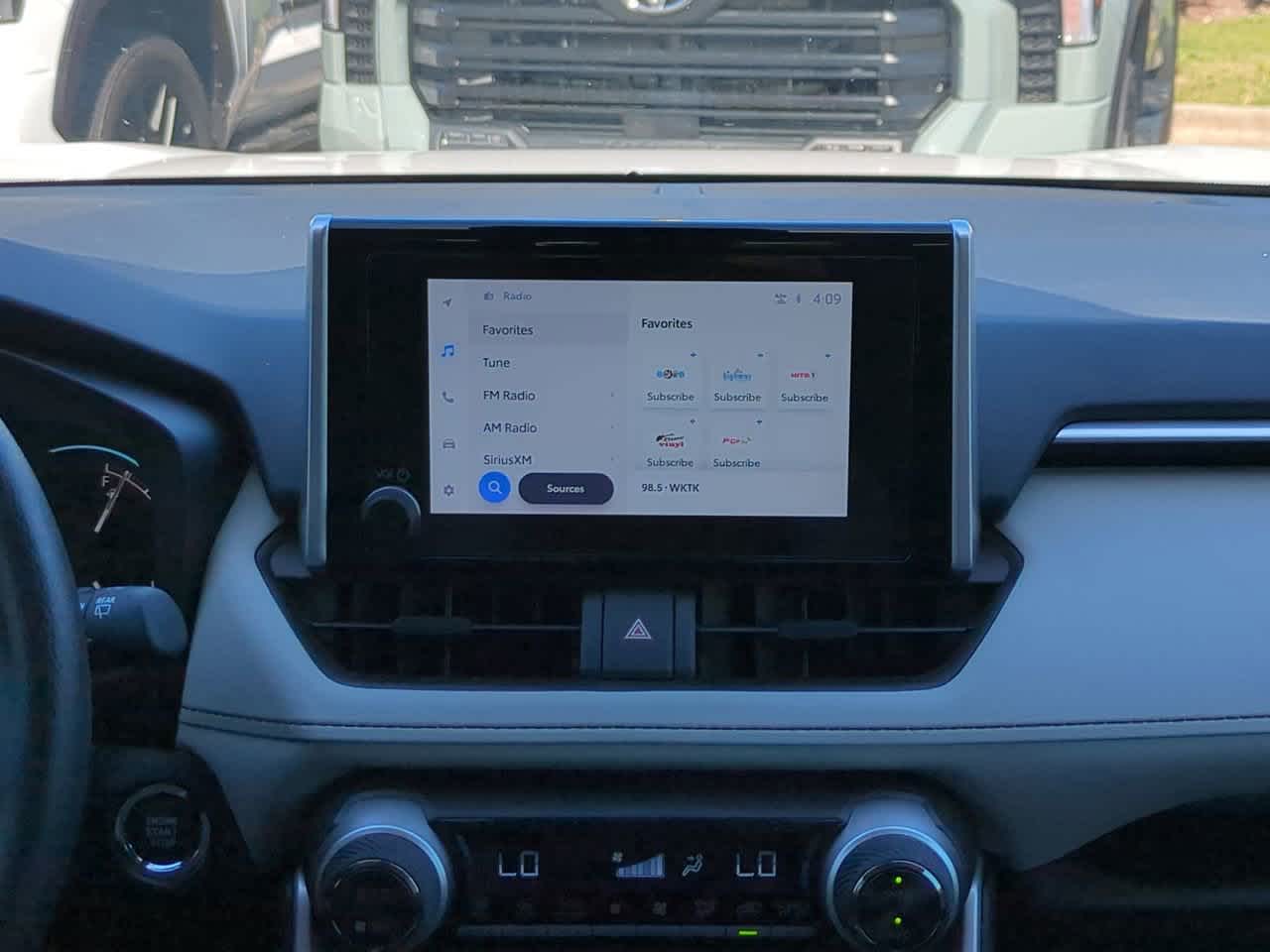 Thumbnail: 2025 Toyota RAV4 - 17