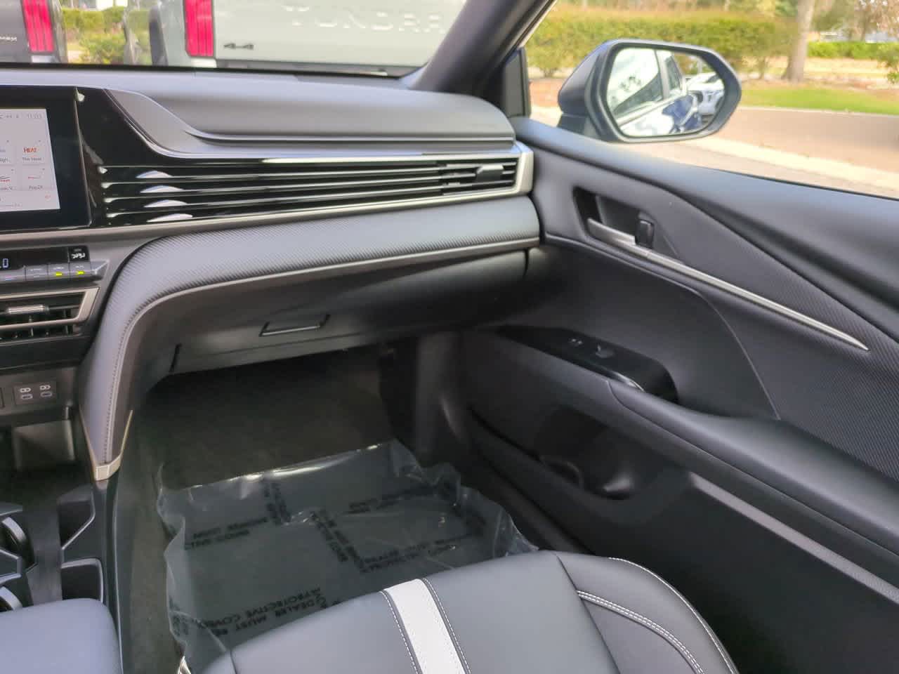 Thumbnail: 2025 Toyota Camry - 16