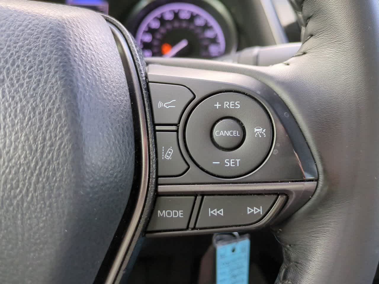 Thumbnail: 2022 Toyota Camry - 23