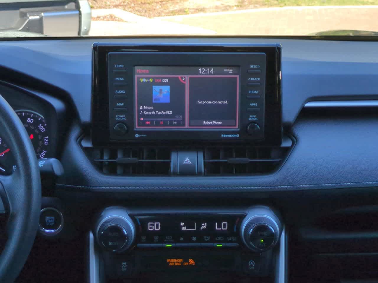 Thumbnail: 2021 Toyota RAV4 - 16