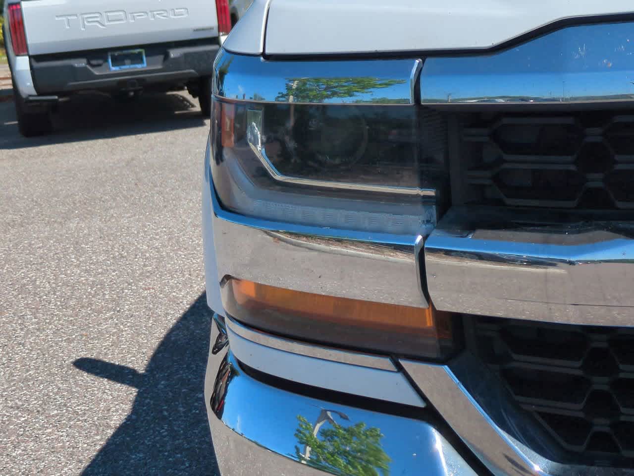 Thumbnail: 2018 Chevrolet Silverado 1500 - 10